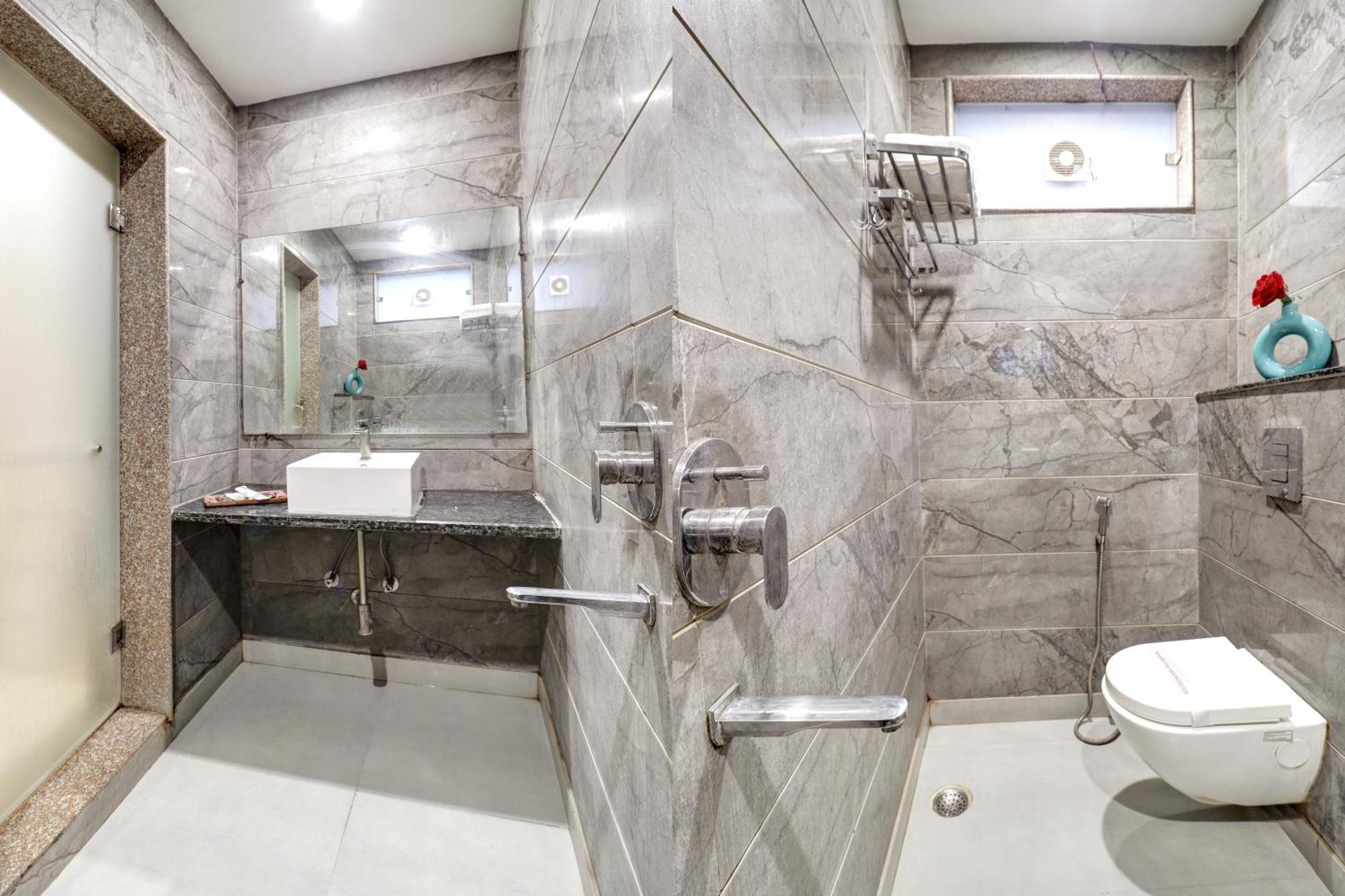 Emporio Dx - Railway Station - Paharganj 3* New Delhi